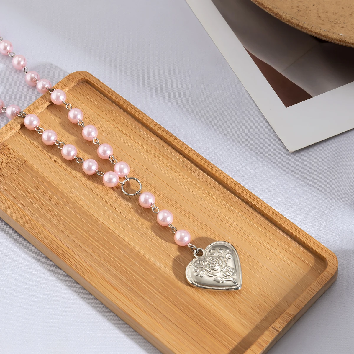 White and Pink Imitation Pearl Beads Chains with Heart Pendant Necklace for Women Trendy Charms Choker 2023 Fashion Neck Jewelry
