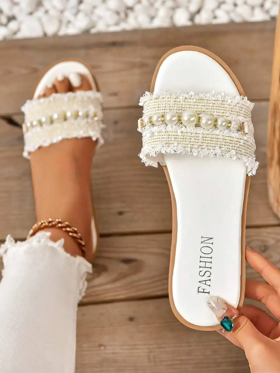 Plus Size Women's Fashionable Versatile Pearl Decorated Flat Sandals, Round Toe Slip-On Slippers, Suitable For Spring And Summer