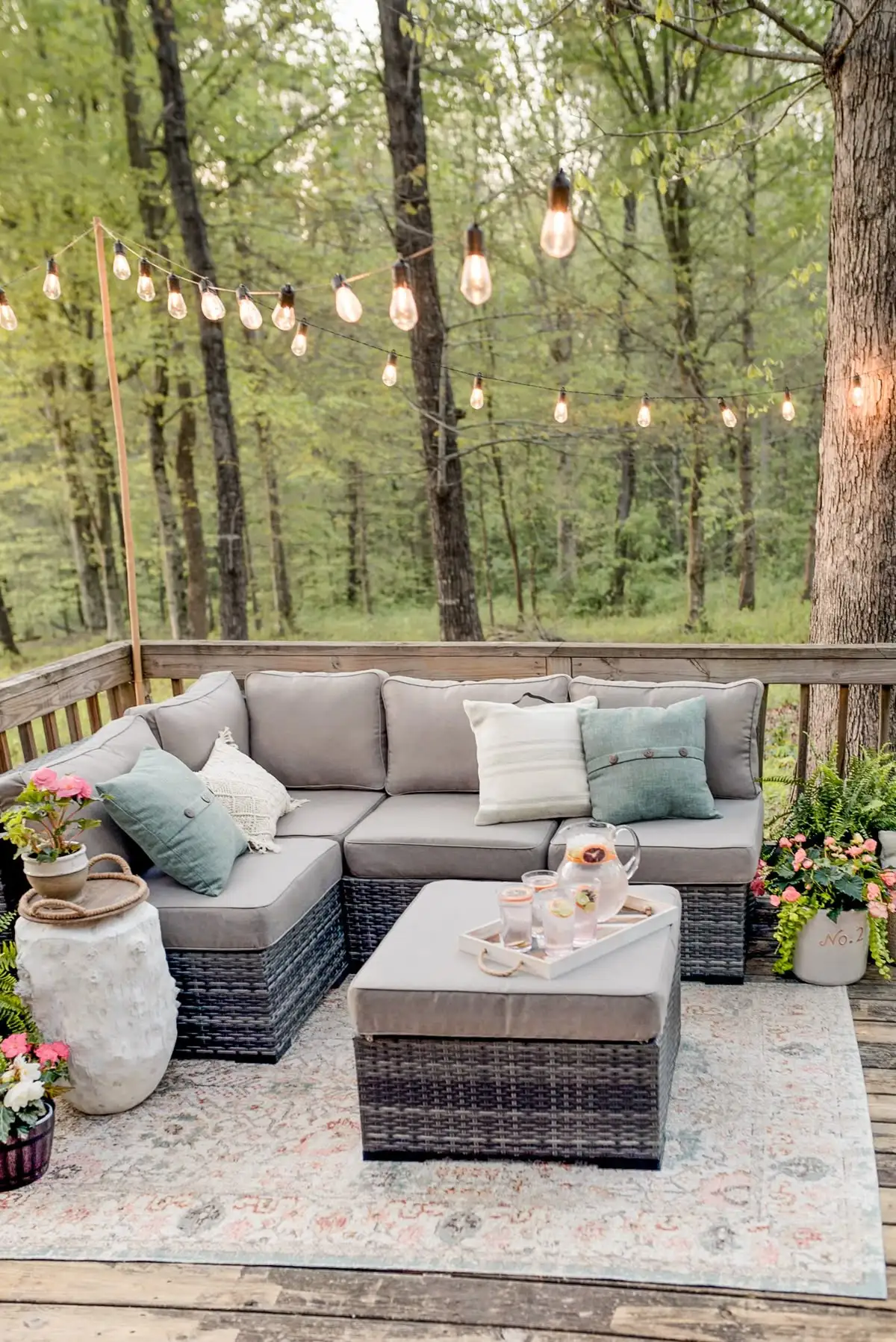 

Luxury Style Modern Patio Sofas Waterproof Aluminium Frame Rope Weaving Balcony All Weather Outdoor Sofa with Quick-dry Fabric
