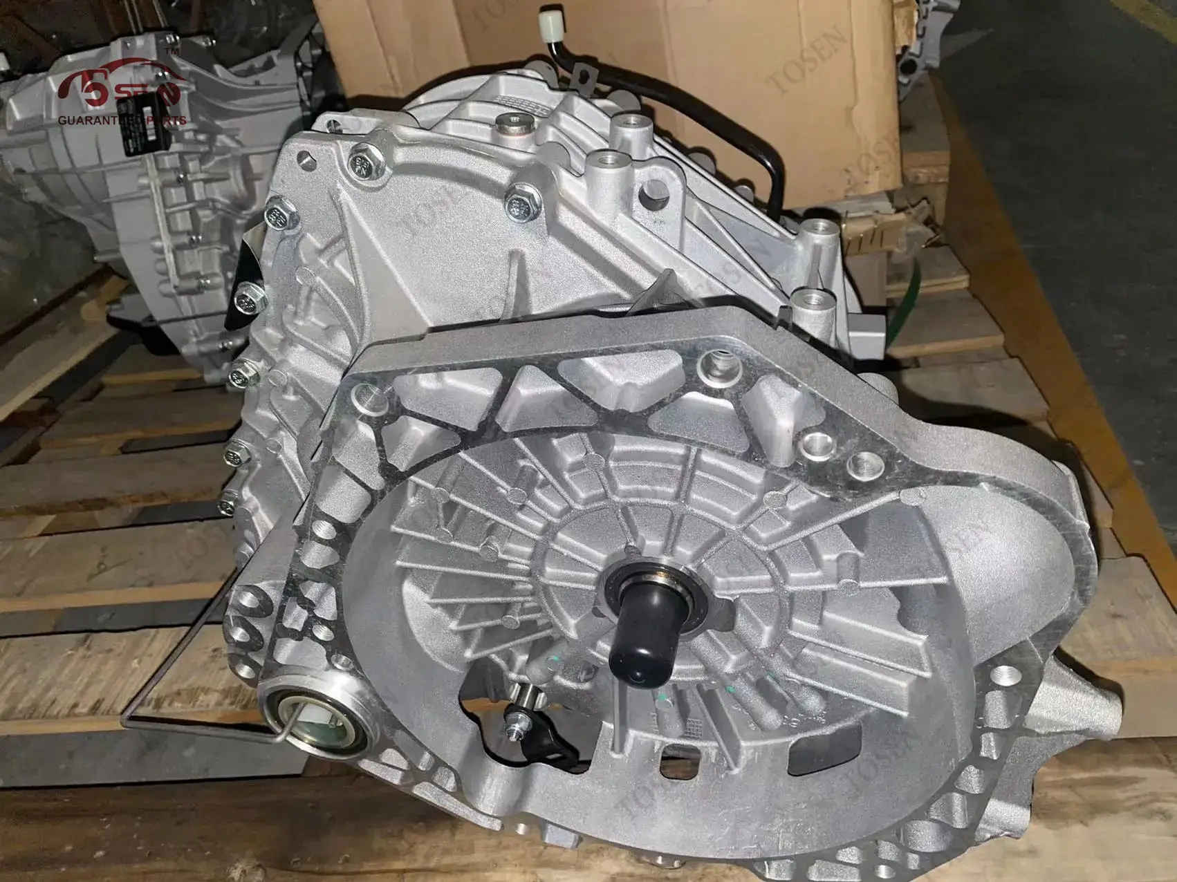 Car Parts Factory Brand New TRANSMISSION GEARBOX For RDC15-FB For LIFAN X50 X60 620 320 330 520 530 620 630 720