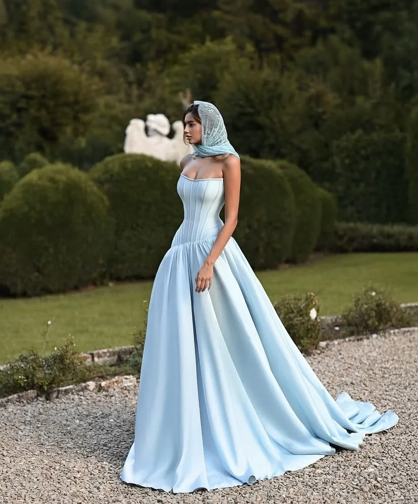 Abiti da ballo senza spalline azzurri senza maniche con spalle scoperte Abito da festa lungo Alta couture Abiti da cerimonia linea A realizzati su misura