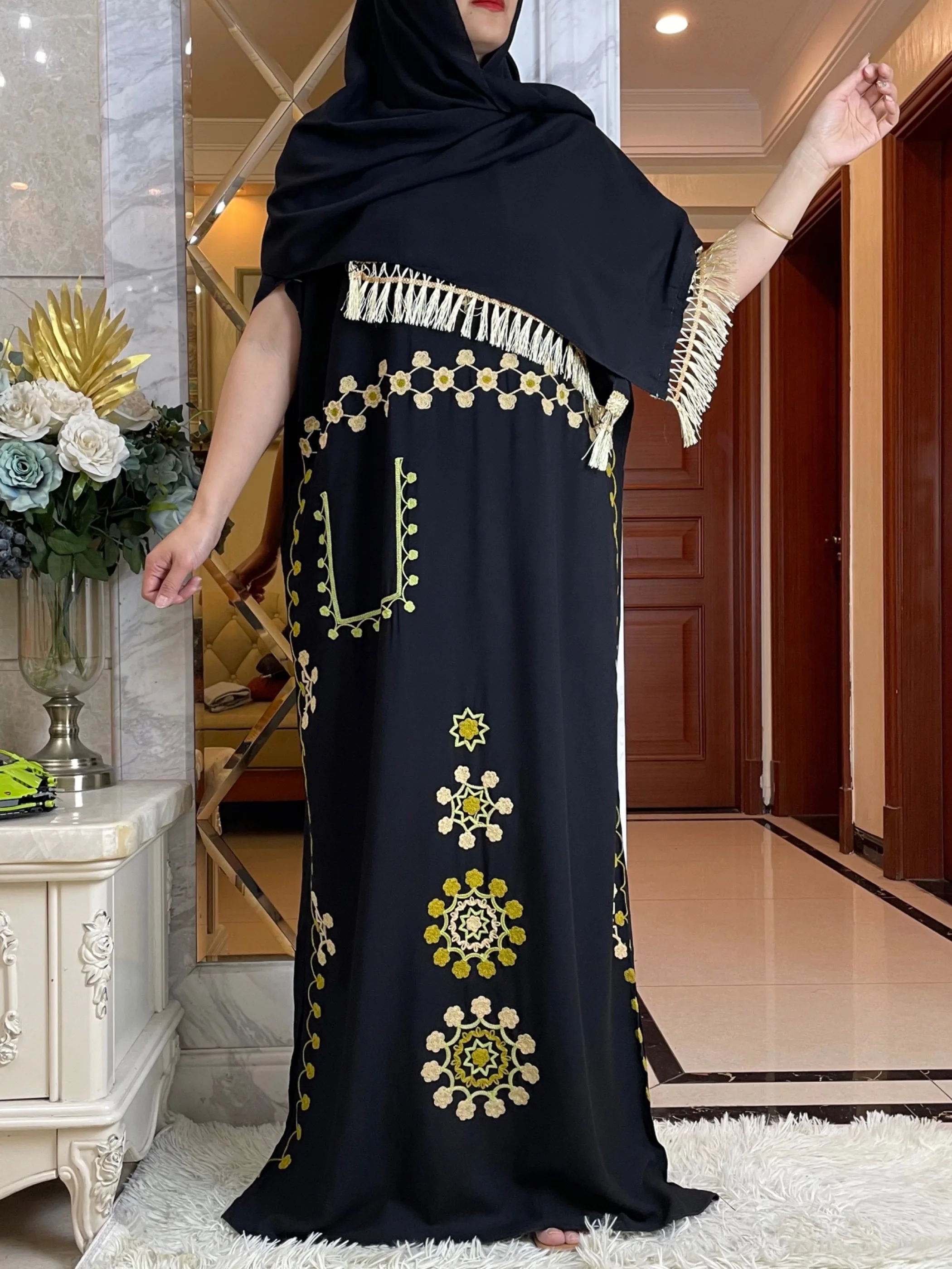 

2024 Fashion Muslim Abayas For Women Embroide Cotton Short Sleeve African Islam Woman Dresses Loose Femme Robe With Big Scarf