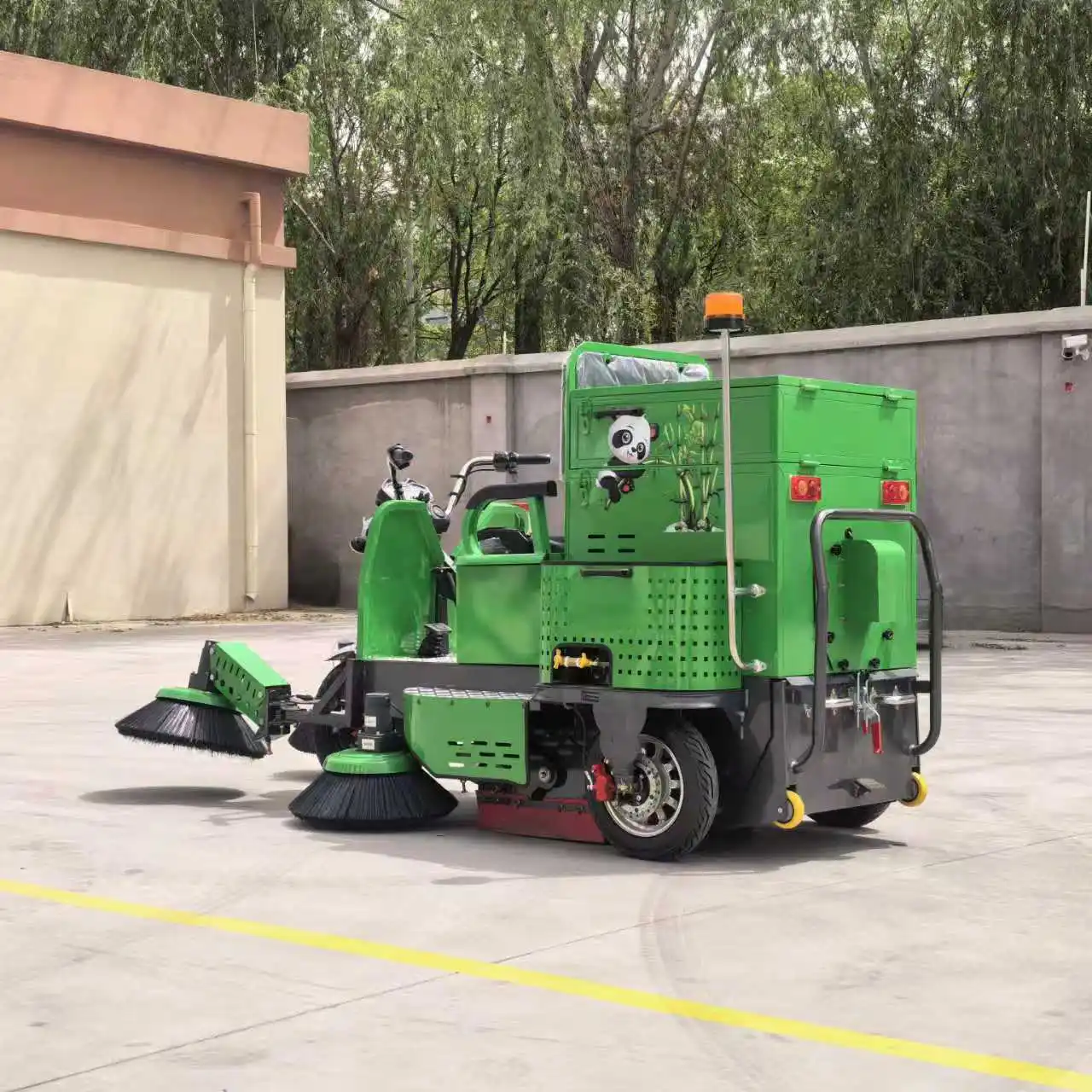 Wheel Ride On Electric Floor Sweeper Vacuum Dust Suppression Street Cleaner for Park Campus Residential Area
