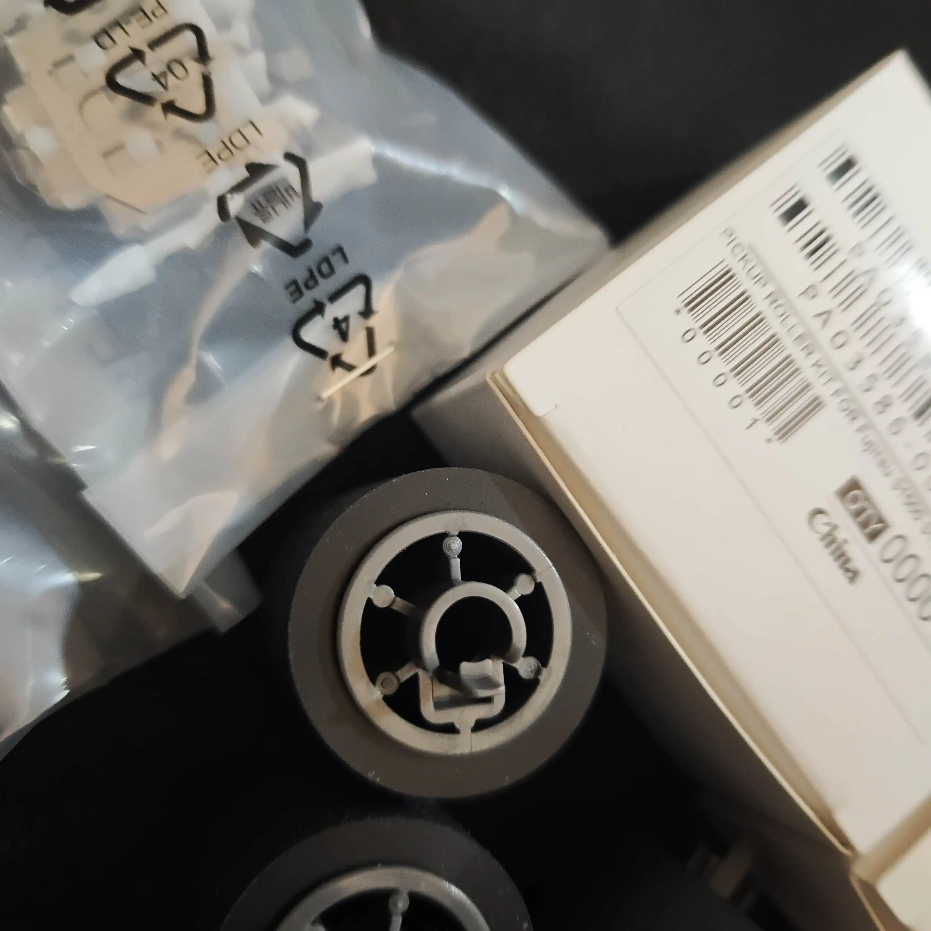 

1SETS Scanner Pick Roller Pad Assembly for Fujitsu fi-6110 ScanSnap N1800 S1500 S1500M PA03586-0001 PA03586-0002