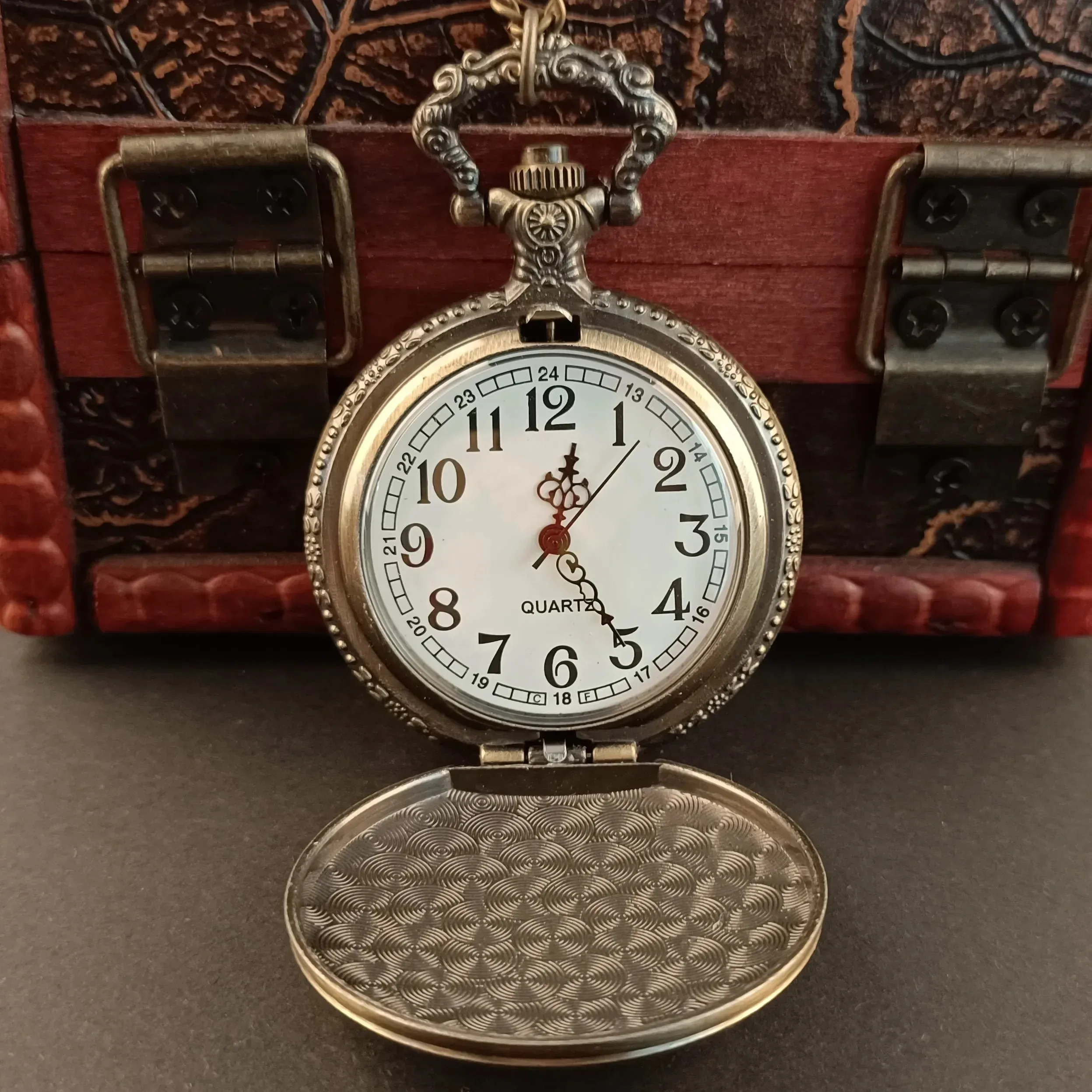 Steampunk Retro Half Hunter Dragon Design Pendant Pocket Watch Men Women Fob Chain Watches Clock Children Anniversary Gifts