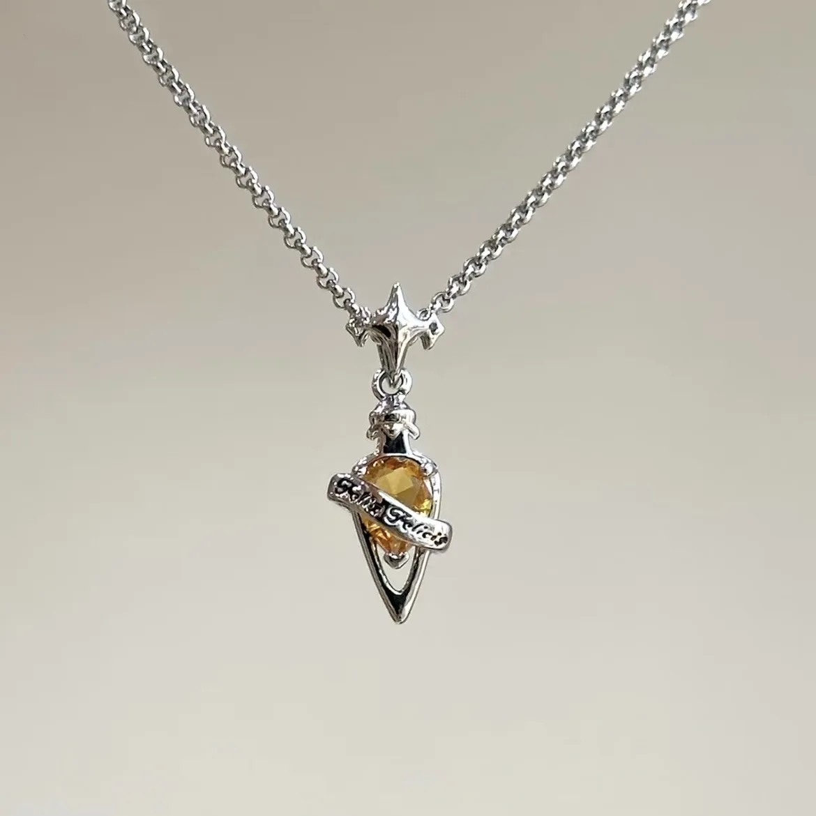 FelixFelicis Necklaces for Men Women,Elixir Yellow Lucky Bottle Potion Pendant Necklace,Stylish Jewelry Gift