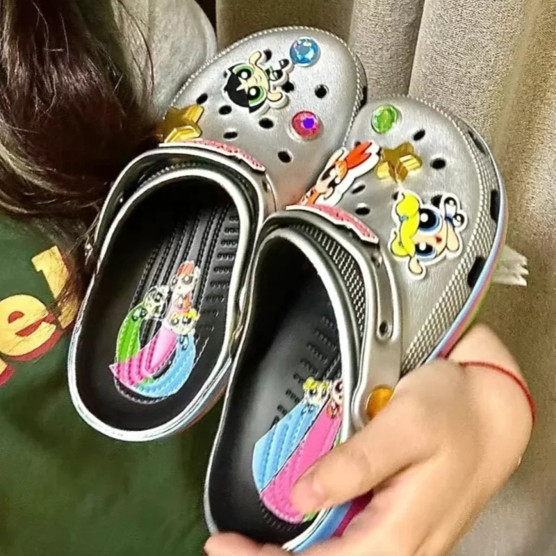 

Feitian Little Policewoman 2025 Summer New Hole Shoes Non-Slip Soft-Soled Beach Lightweight Casual Sandals Anime Peripheral