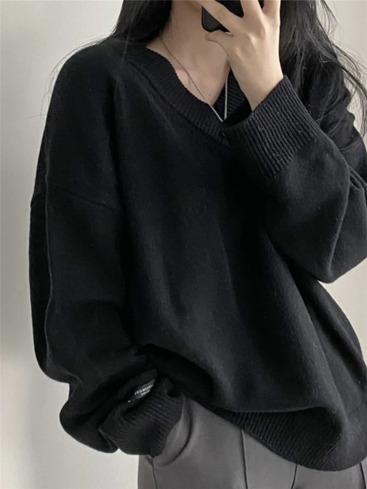 REALEFT Autumn Winter Black Oversize Women\'s Sweater 2023 New Casual Loose Long Sleeve V-Neck Sweaters Knitted Pullover Female