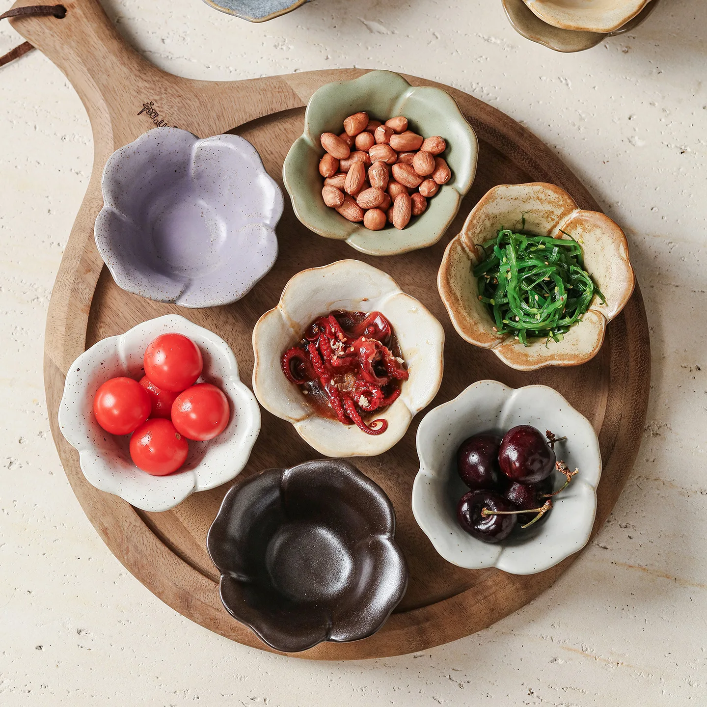 Retro Small Ceramic Tea Plate Simple Household Exquisite Fruit Dim Sum Pastry Dried Fruit Snack Serving Tray for Home