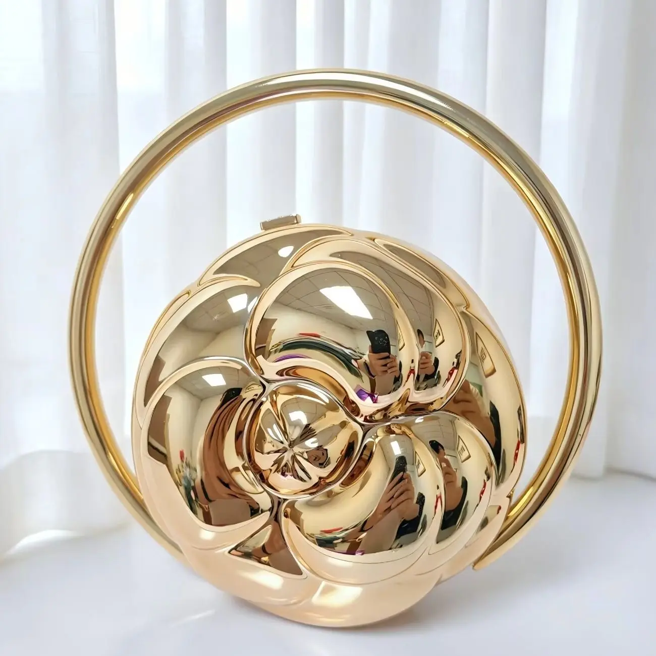 CHIC Handmade Acrylic Ladies Floral Handbag Women Party Evening Bag Cosmetic Cases Gold Circle Clutches Fashion Art Ornaments
