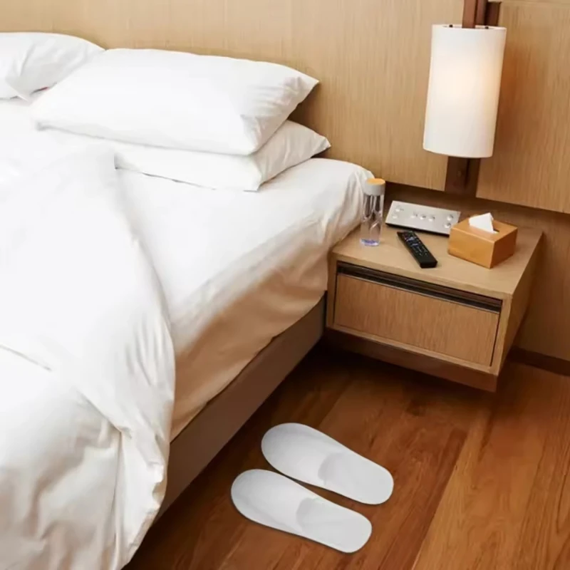 10/30Pairs White Disposable Slippers Non-slip Closed Toes Unisex Male Female Guests Slippers For Household Business Hotel