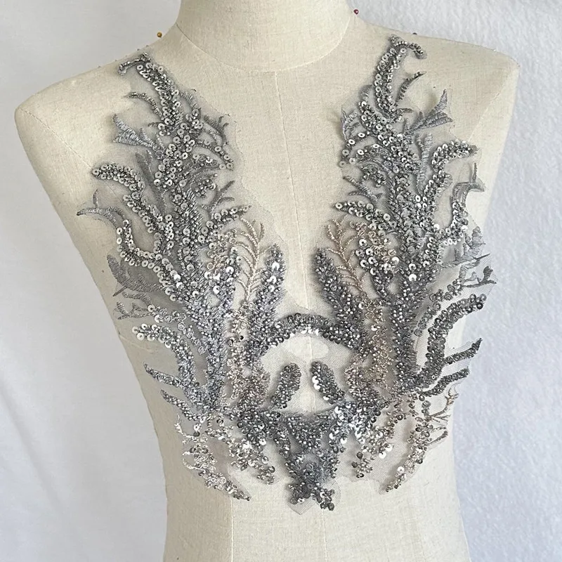 فستان سهرة من قماش الدانتيل ، ترتر مطرز بالخرز ، شارات ثلاثية الأبعاد ، زهرة المرآة ، ظهر الصدر الأمامي ، زخرفة رقعة زين ، زوج واحد