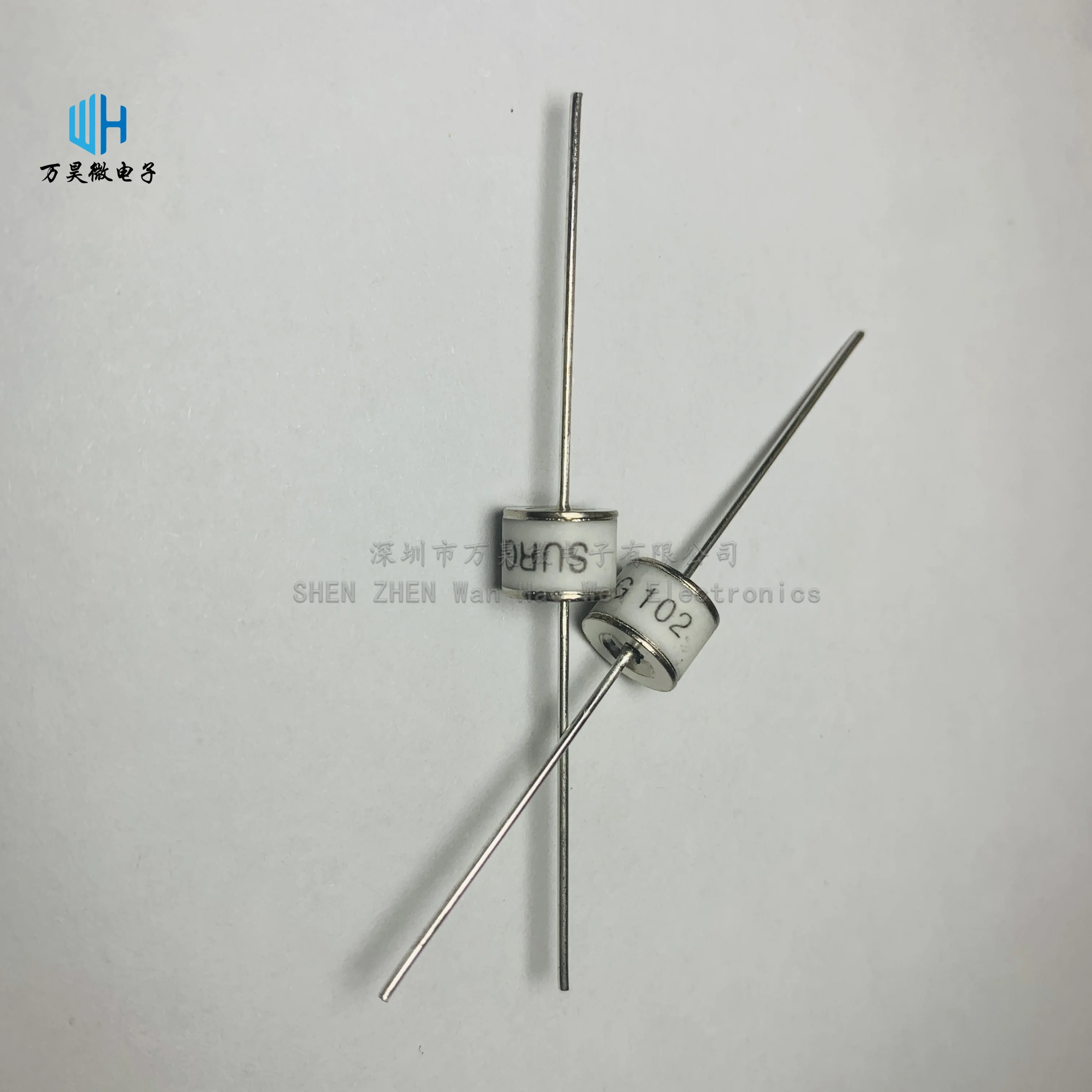 10PCS/LOT 1000V ceramic gas discharge tube 8*6mm 10KA 2RM1000L-8 SXH81-102X 2R1000TB-8 B8G ZM86 1KV Surge protective