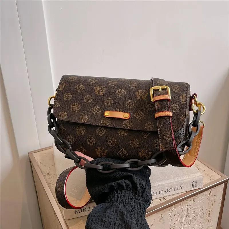 

2025 Vintage Monogram Square Bag, Luxe Chain Strap Purse for Women, Textured Shoulder Bag Minimalist Crossbody Tote Day-to-Night