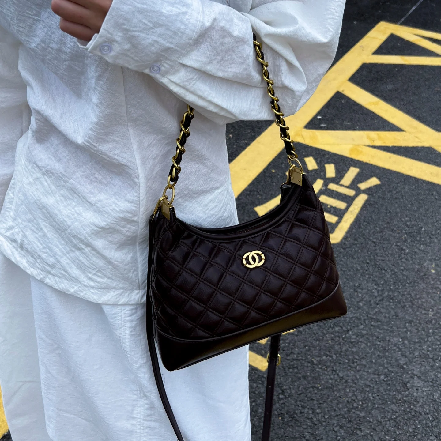 

Новая модная женская сумка через плечо на молнии, роскошная женская сумка через плечо с ремешком-цепочкой, подходящая для повседневных женских встреч