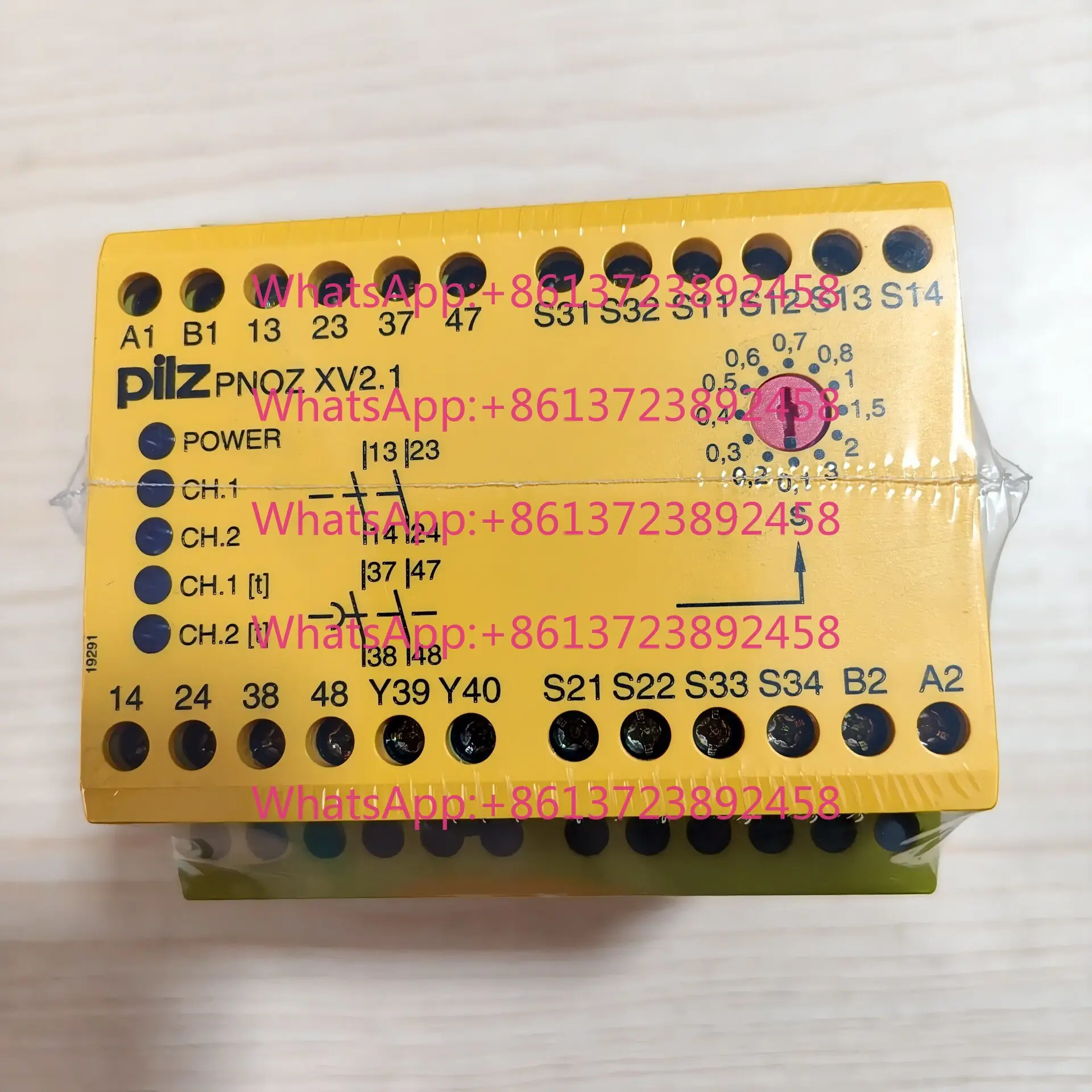 New unopened PILZ PNOZ XV2.1 safety relay, model 774526