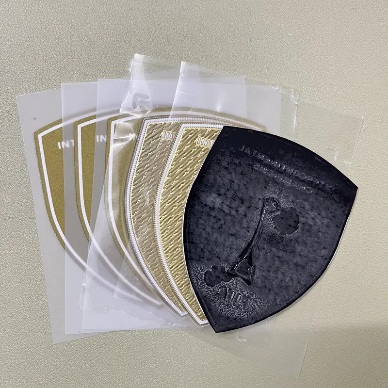 2025 26 patchs de football or F pour l'équipe nationale de football fer sur patch de football colle fer sur badge de football