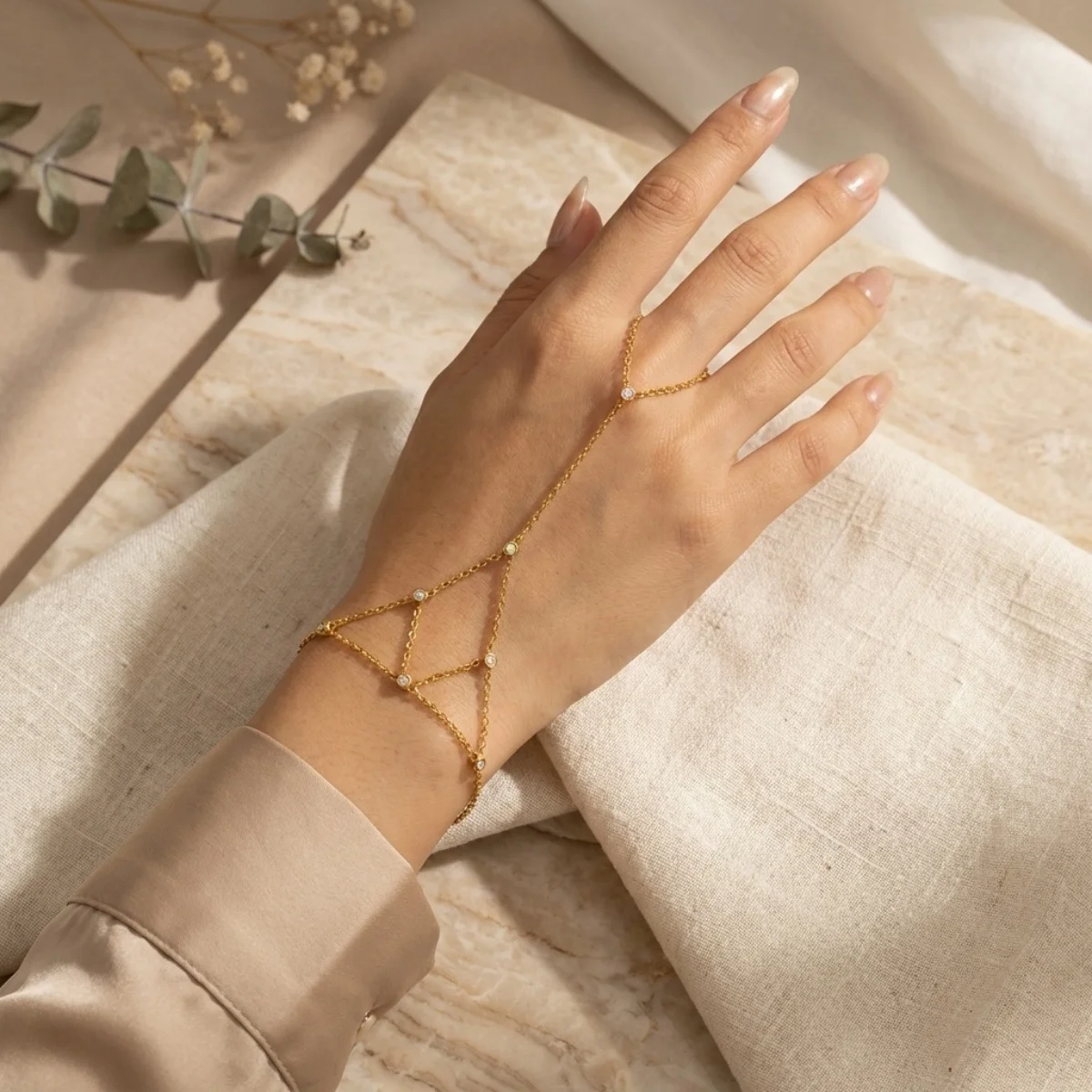 Minimalistische runde Zirkon-Fingerarmbänder aus Edelstahl für Damen und Herren, geometrischer ovaler Kristall-Blumenring, Armreif, Hochzeitsschmuck – Detail 4