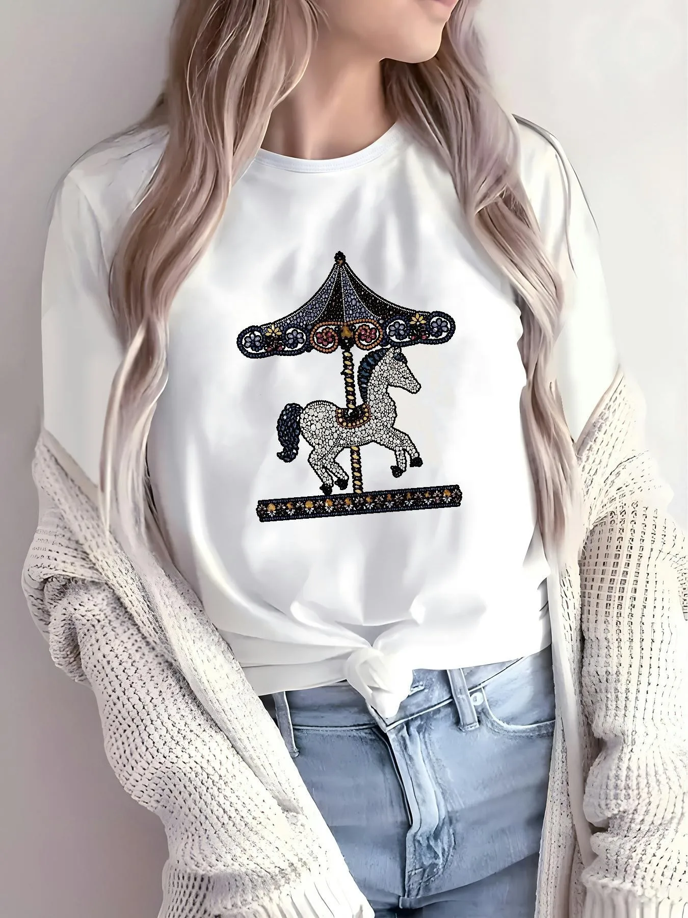  Women'S Long Sleeve T-Shirt Horse  Crown Graphic Printed Pullover Casual Top for Everyday Formal Springfall Outfits Ladies Tee