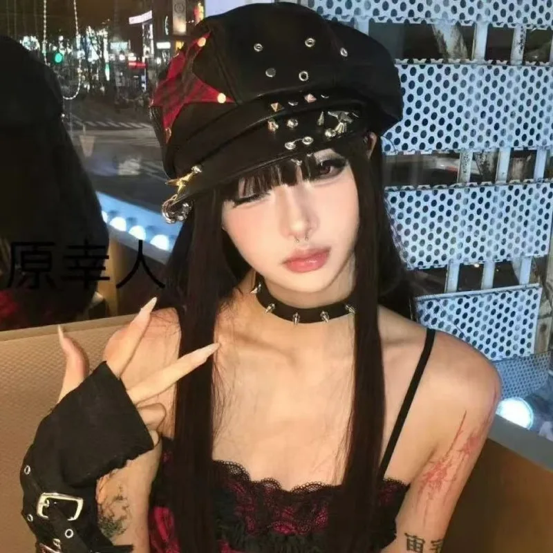 

Женская панк-черная шляпа в стиле Харадзюку, горячая шляпа для девочек, готическая субкультура, кожаная заклепка ручной работы, крутая солнцезащитная шляпа, газетная шляпа, головной убор