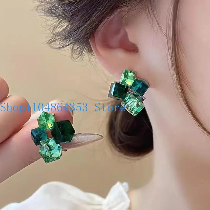 652F Trendy Crystal Cube Studs Earrings Geometric Ear Accessories for Stylish Ladies