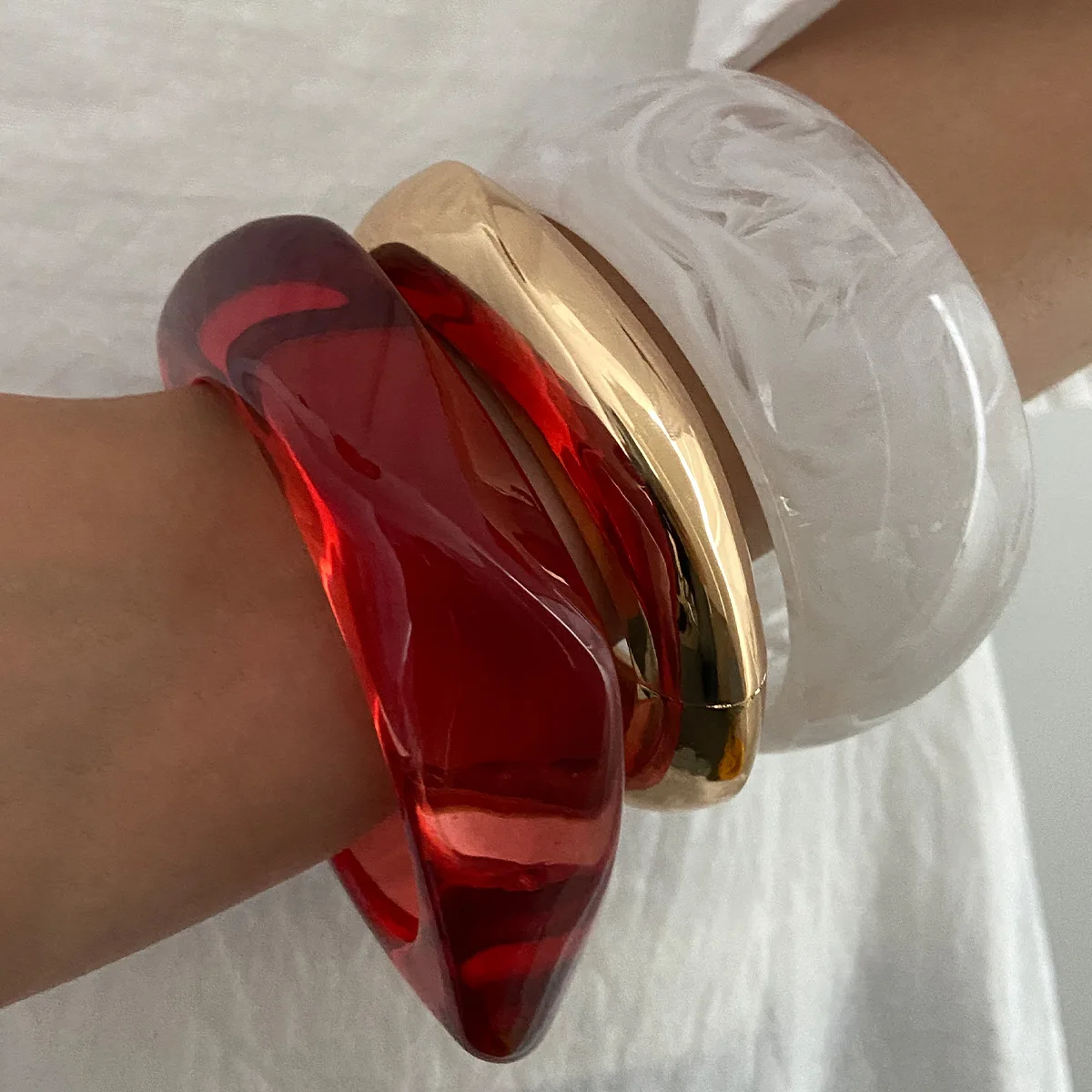 Retro Wide Geometric White Red Resin Acrylic Smudging Bangles Punk Irregular Chunky Bracelets Bangle for Women Aesthetic Jewelry