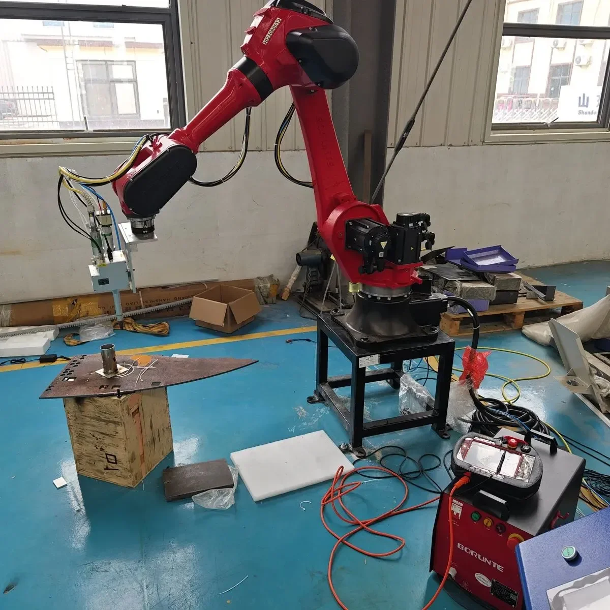 1000W 1500W 2000W Automatic 6 Axis Robot Arm Fiber Laser Robotic Welding Machine For Corner Welding Laser Welders