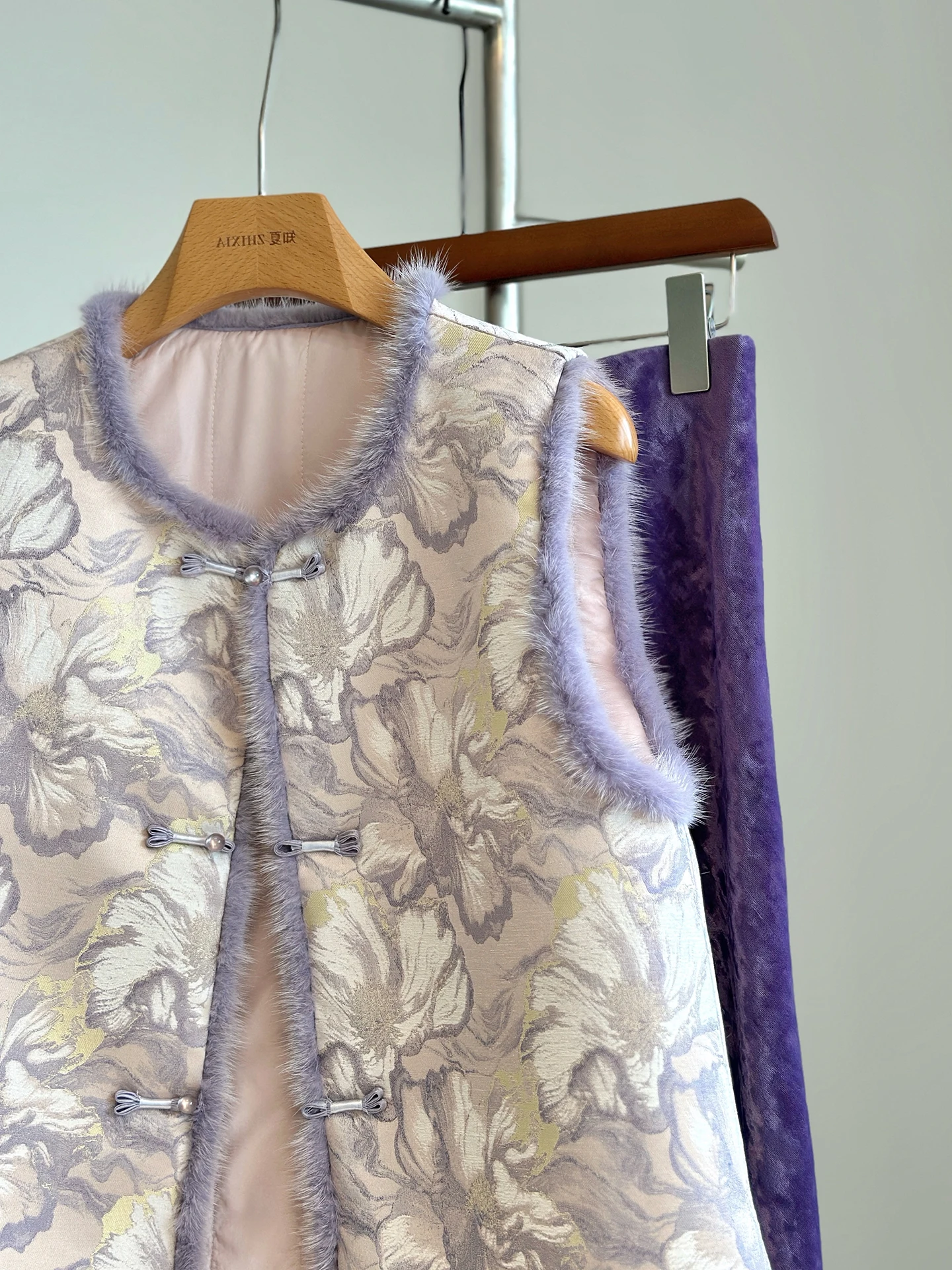 Nieuwe Chinese Sle Katoen Gevoerd Jaet 2025 Herfst Winter Nieuwe vrouwen Dichtgeknoopt Nertsenbont Vest Bovenkleding Pendelen Sle Regelmatige L...