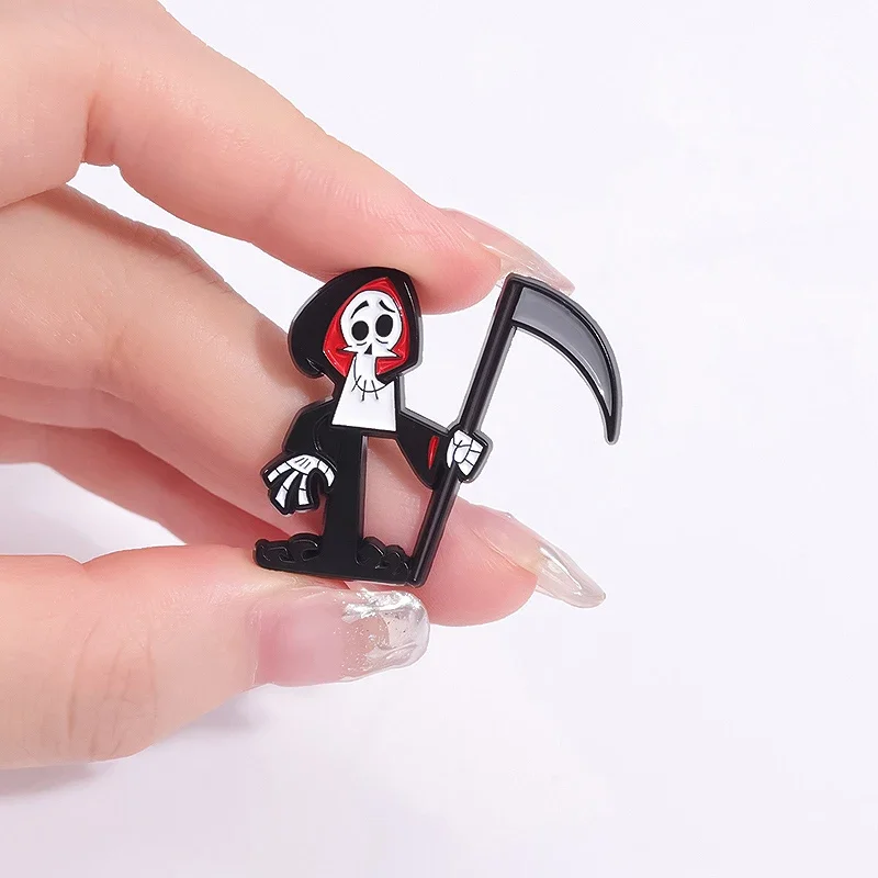 Creative Anime Film Metal Badges Brooches Sickle Skull Enamel Pin Cartoon Lapel Shirt Backpack Halloween Jewelry Gift Wholesale