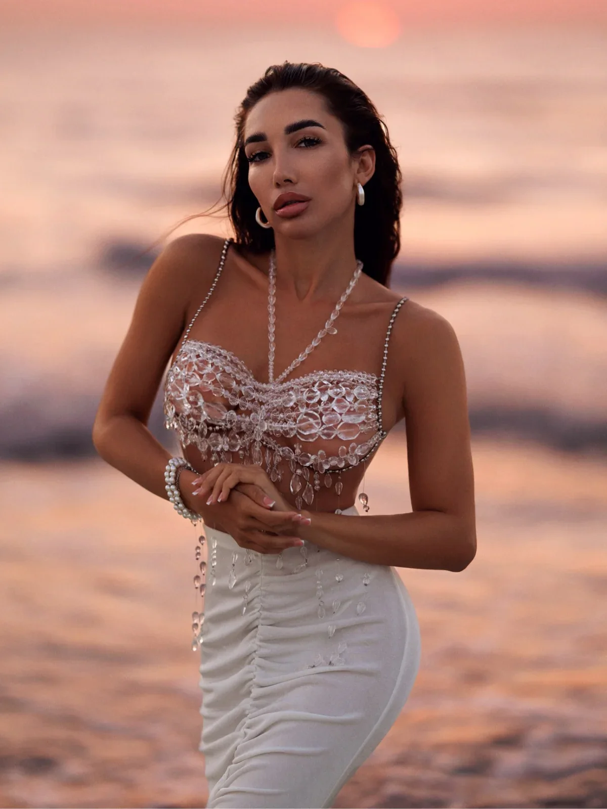 2025 اليدوية مهرجان الحفلات الزي كريستال الثريا مطرز الصدرية أعلى مجوهرات للجسم الرسن سلسلة هامش الأحجار الكريمة مطرز Bralette