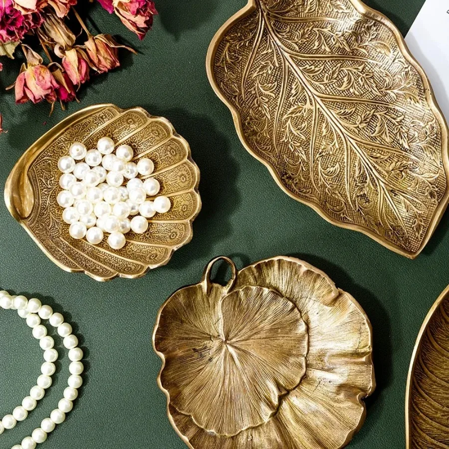 Luxury Retro European Style Creative Brass Candy and Dried Fruit Tray Foyer Key Copper Jewelry Storage Plate Home Villa Decor view 3