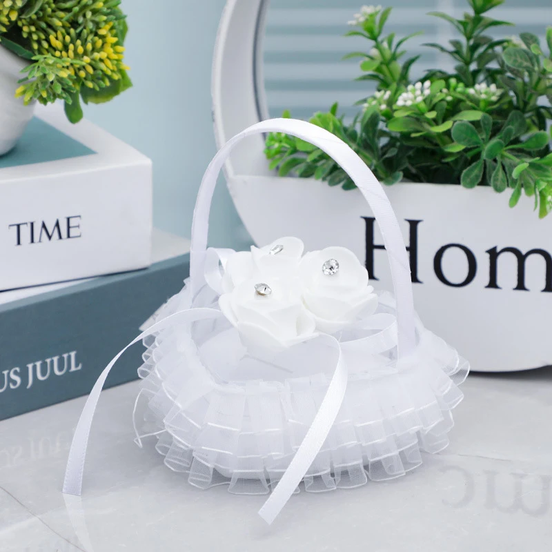 Romantic Heart Ring Box White Ruffles Lace Hand Basket Rings Boxes Wedding Ceremony Rings Pillows Case Jewelry Diaplay