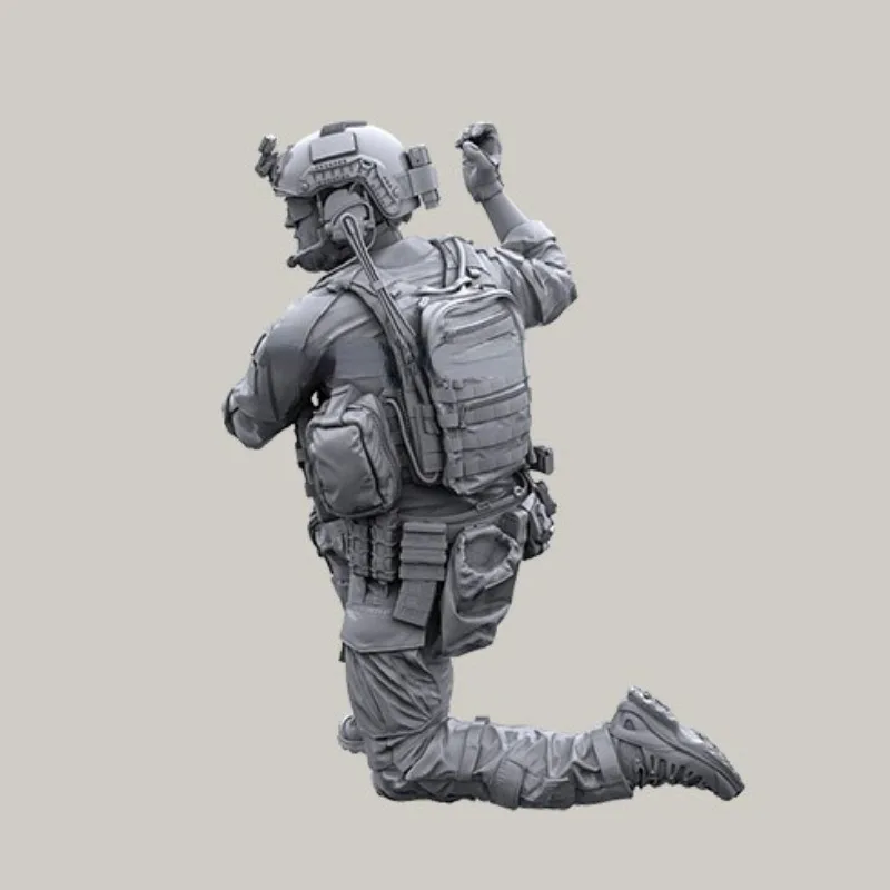 1:35 Die Cast Resin Figure Model Assembly Kit Soldier Model Needs Assembly Unpainted Free Shipping (1 Person) (No Cord)