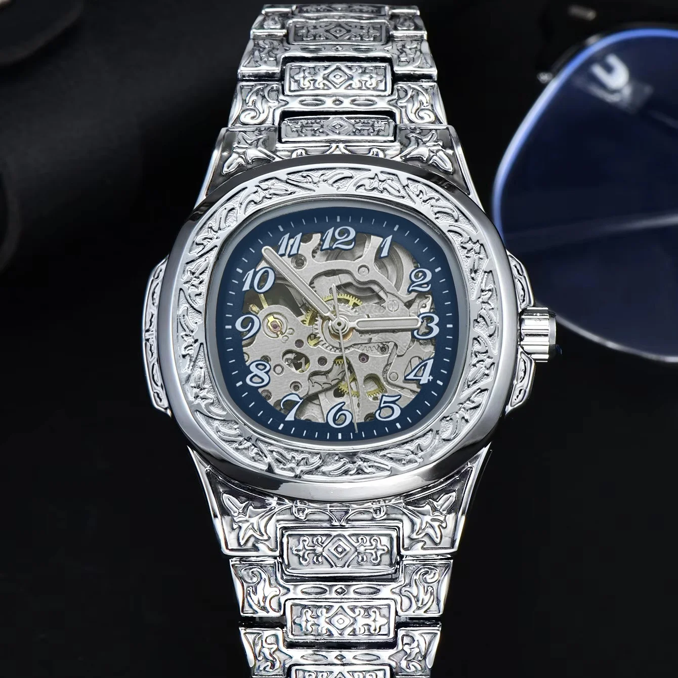 Vintage Carved Men's Mechanical Watch, Fully Automatic Skeleton Movement, Waterproof Luminous Wristwatch, Business Style High-End Men's Watch, Retro Embossed Design, Trendy and Versatile, Gift for Boyfriend, Cross-Border Popular Mechanical Watch, Men's Business Wristwatch, Skeleton Dial