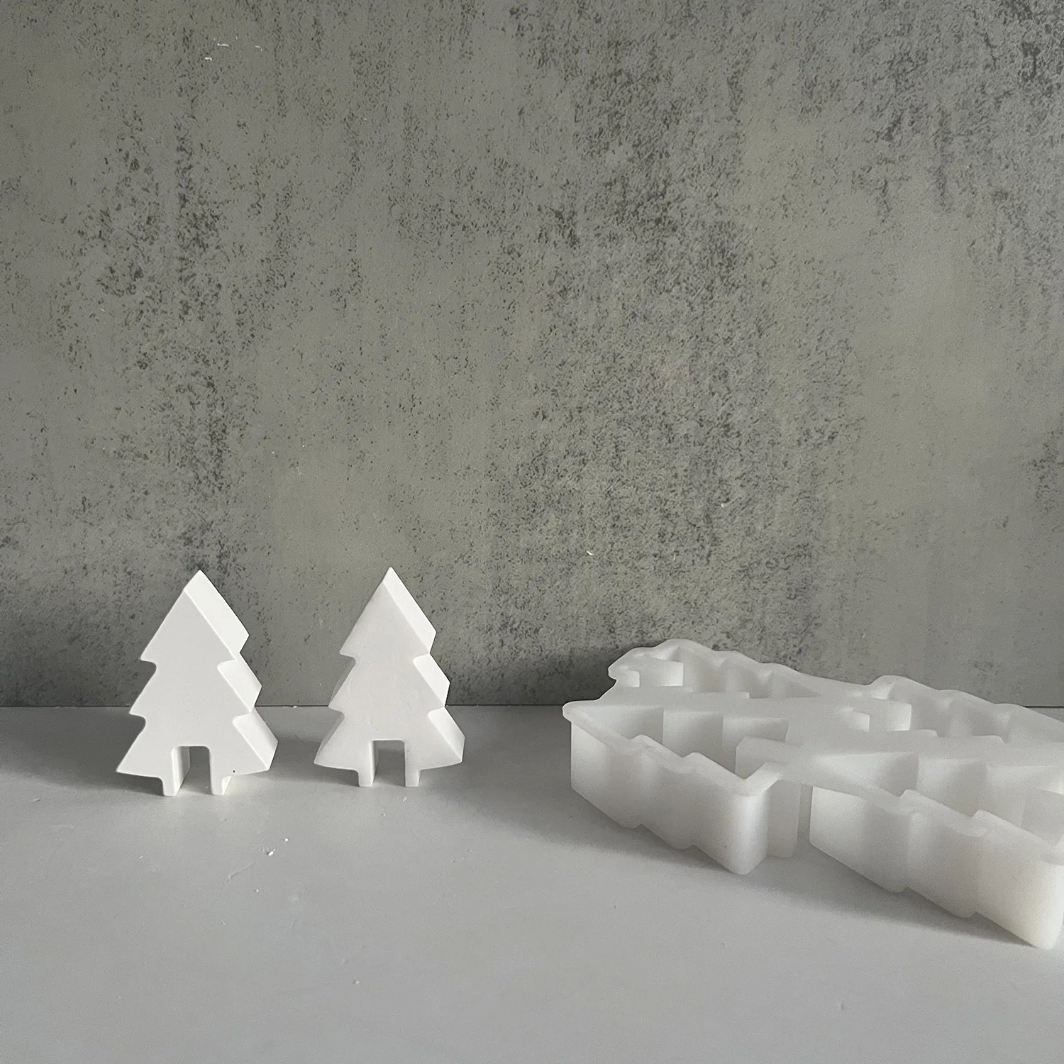 4pcs Christmas Tree Inserts Ornament Mold Small Tree Plaster Plaster Tree Mould Small Drip Moulds