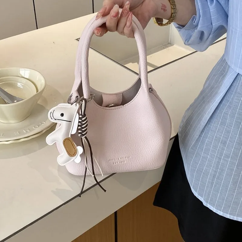 

Classic Fashionable Leather Handbag Ladies High End Elegant Vintage Simple Trendy Paris Messenger Bag