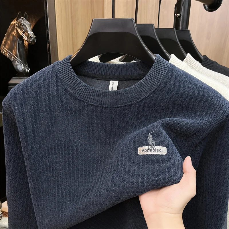 Round Neck T-shirt for Men 2026 New Autumn and Winter Season with Thick Fleece Base, Warm Solid Color Hoodie for Men