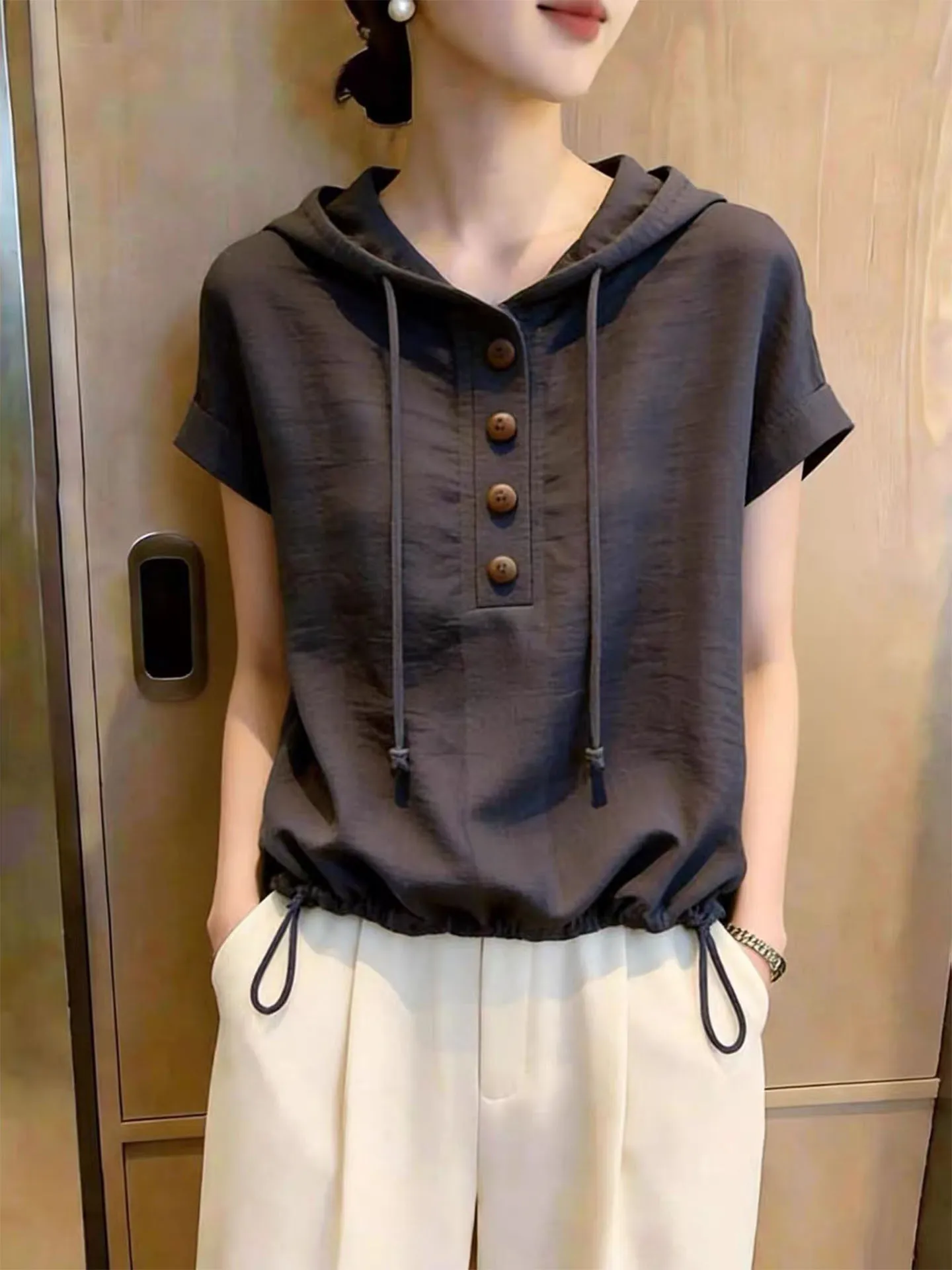 Cute Commuter Style Women's Short Sleeve Hoodie T-Shirt Button Drawstring Slimming Versatile Summer Top for Young Women