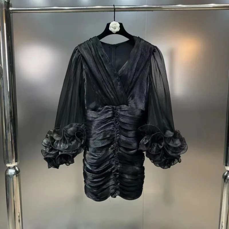 EAEOVNI Moda Scollo a V Pieghe Design Abito da donna Fiore Manica svasata Vita alta Slim Tinta unita Mini abiti 2025 Nuovi vestiti