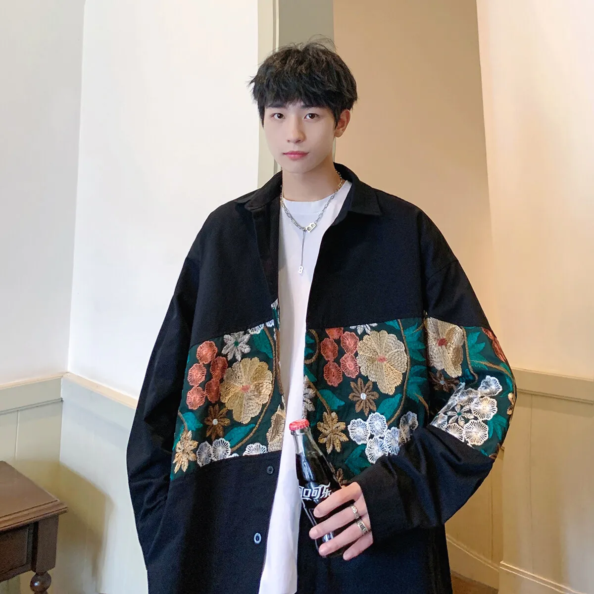 2025 Spring Men Flowers Embroidery Shirt Men Fashion Casual Loose Long Sleeved Shirts Soft Unisex Tops Male Black White Blouse