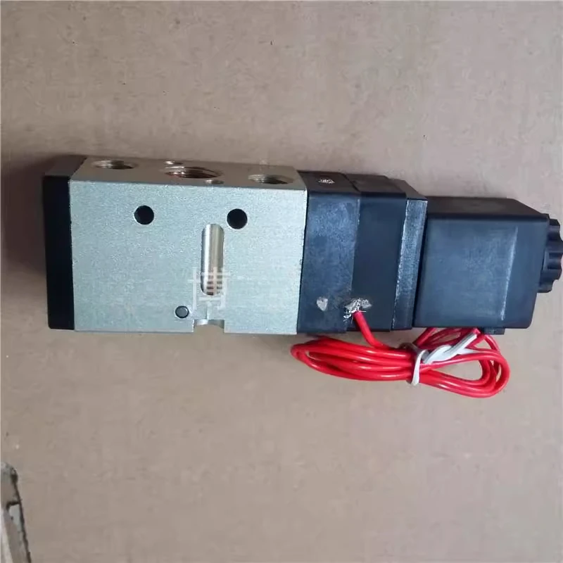 

Аккумуляторный клапан DSF352S Двухпозиционный пятиходовой AC220V/DC24V