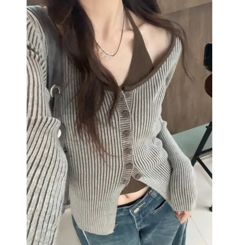 A Niche Two-piece Knitted Shirt with a Split Design New Slimming Style Knitted Retro Long Sleeved Spicy Girl Slim Fit Top Women