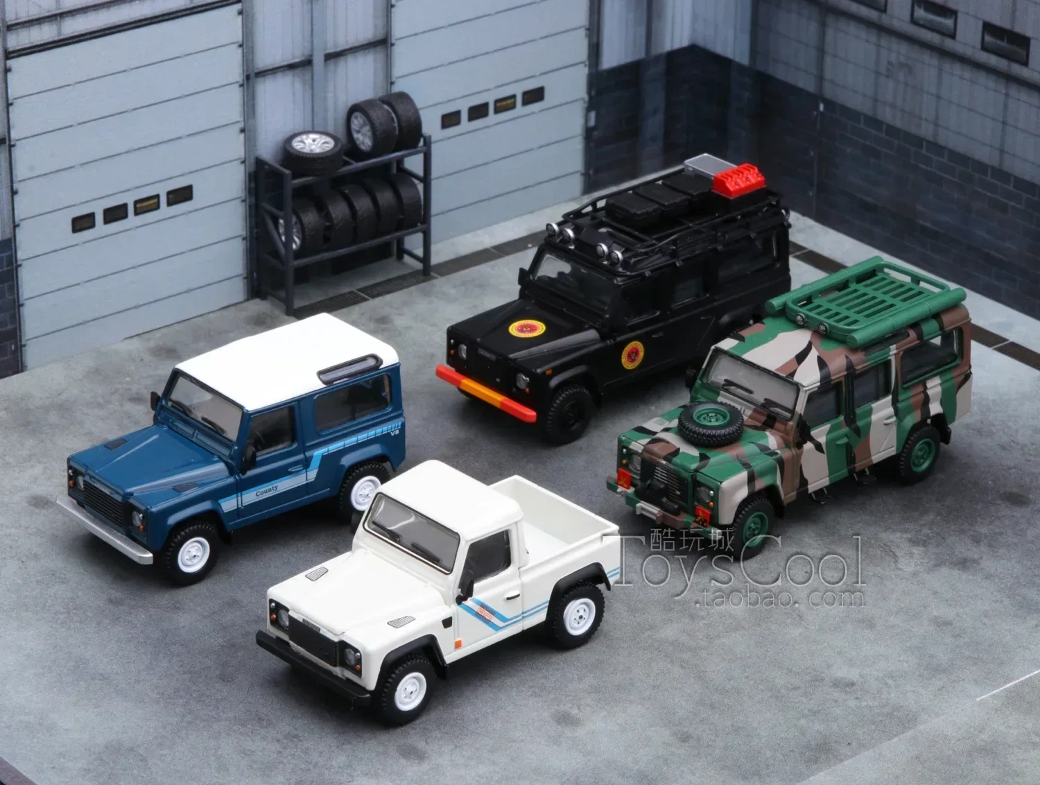 MINIGT 1/64 Land Rover Collection 90 County Wagon Stratos Alloy Car Model Boy Toy MGT Cross-country Car