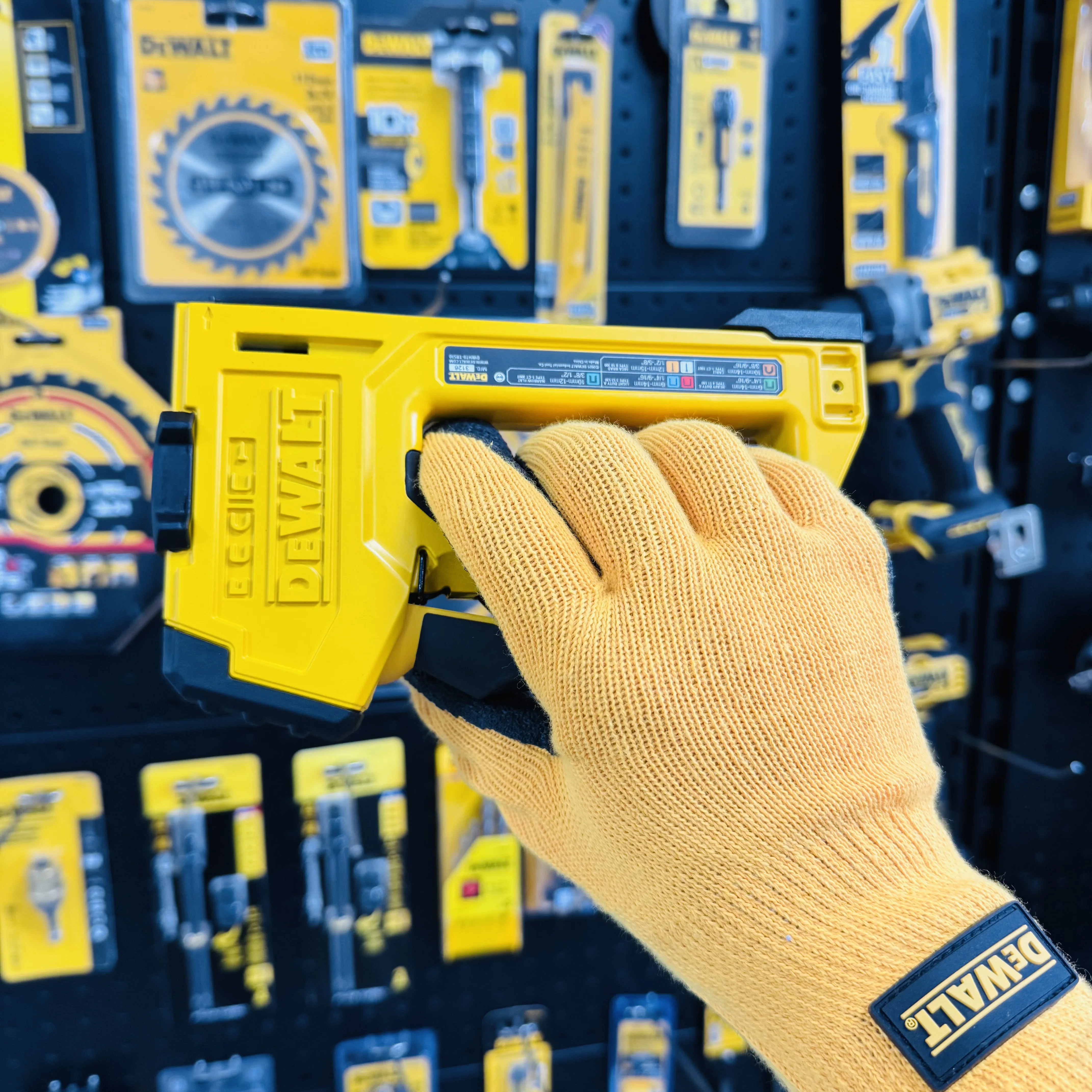 DeWALT DWHT0-TR510 Pistola Spa - Stapler Heavy Duty recensione e prezzo