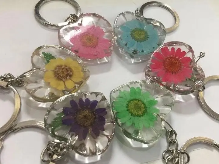 

30 pcs keychain real mixed colorful sunflower jewelry lover heart style key ring ym