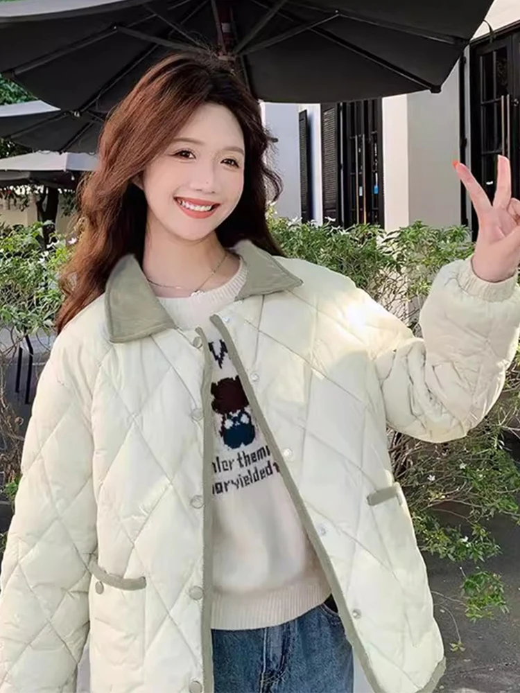 

Утепленная хлопковая куртка свободного кроя 2026 с отложным воротником, ромбовидным узором и двойными карманами, осенне-зимняя, в стиле ретро, верхняя одежда