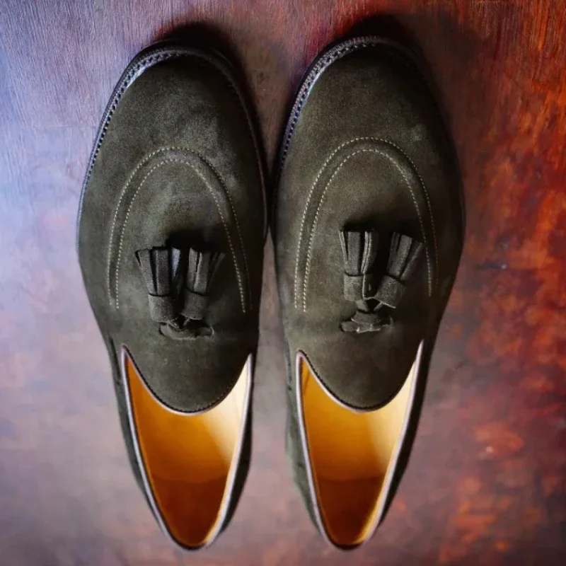 New Loafers Casual Shoes Flock Brown Breathable Slip-On Tassels Spring Men Shoes Size 38-47 Zapatos De Hombre