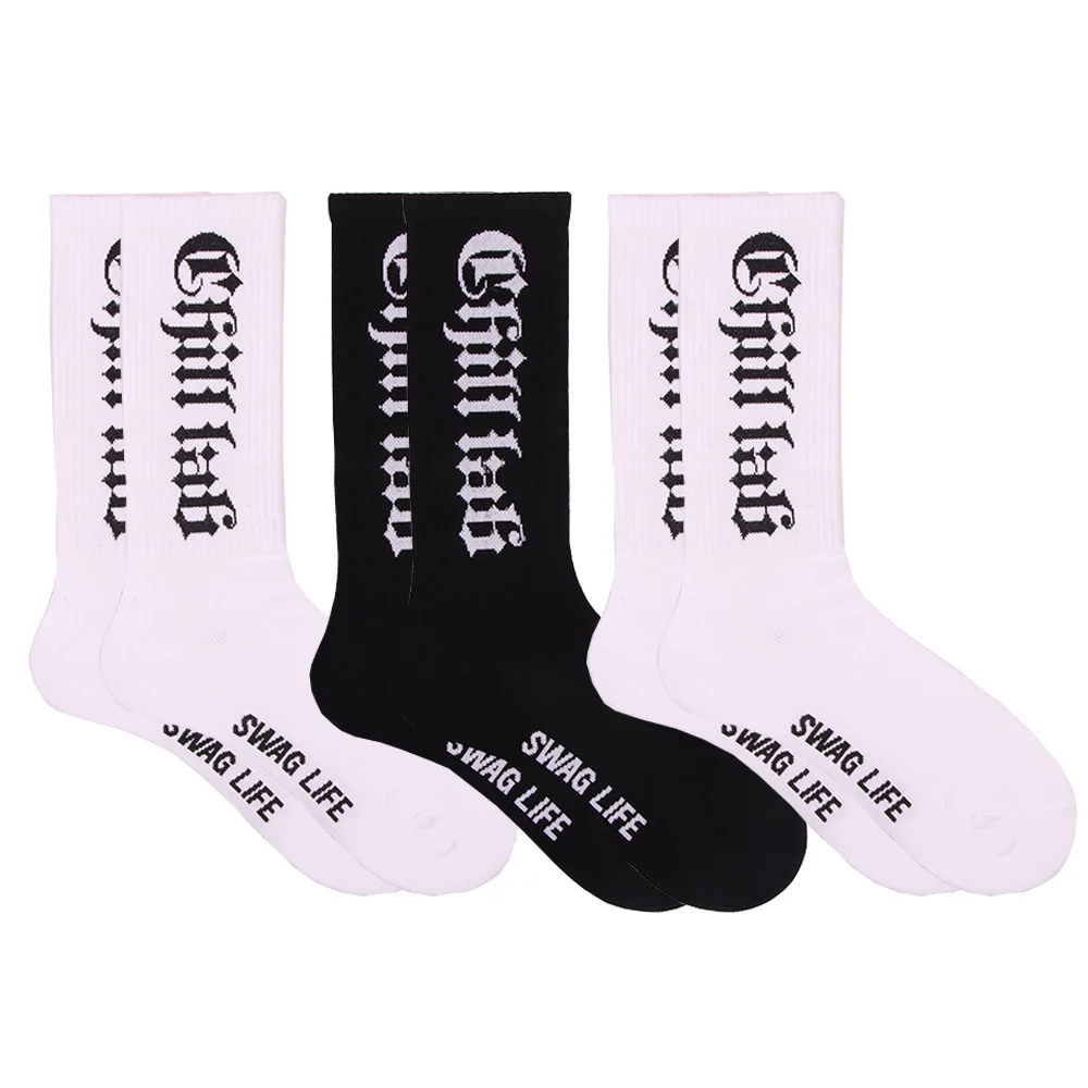 

CHILL LAB 3 pairs Gothic Letters Hiphop Skateboard Black Men Socks Classic Joker Street Tide White Women Stockings