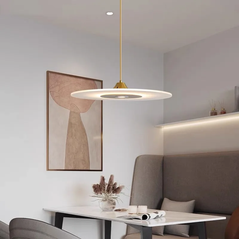 Lampadari per sala da pranzo creativi minimalisti per soggiorno studio camera da letto piattino volante rotondo lampada a sospensione a LED apparecchi di illuminazione per la casa