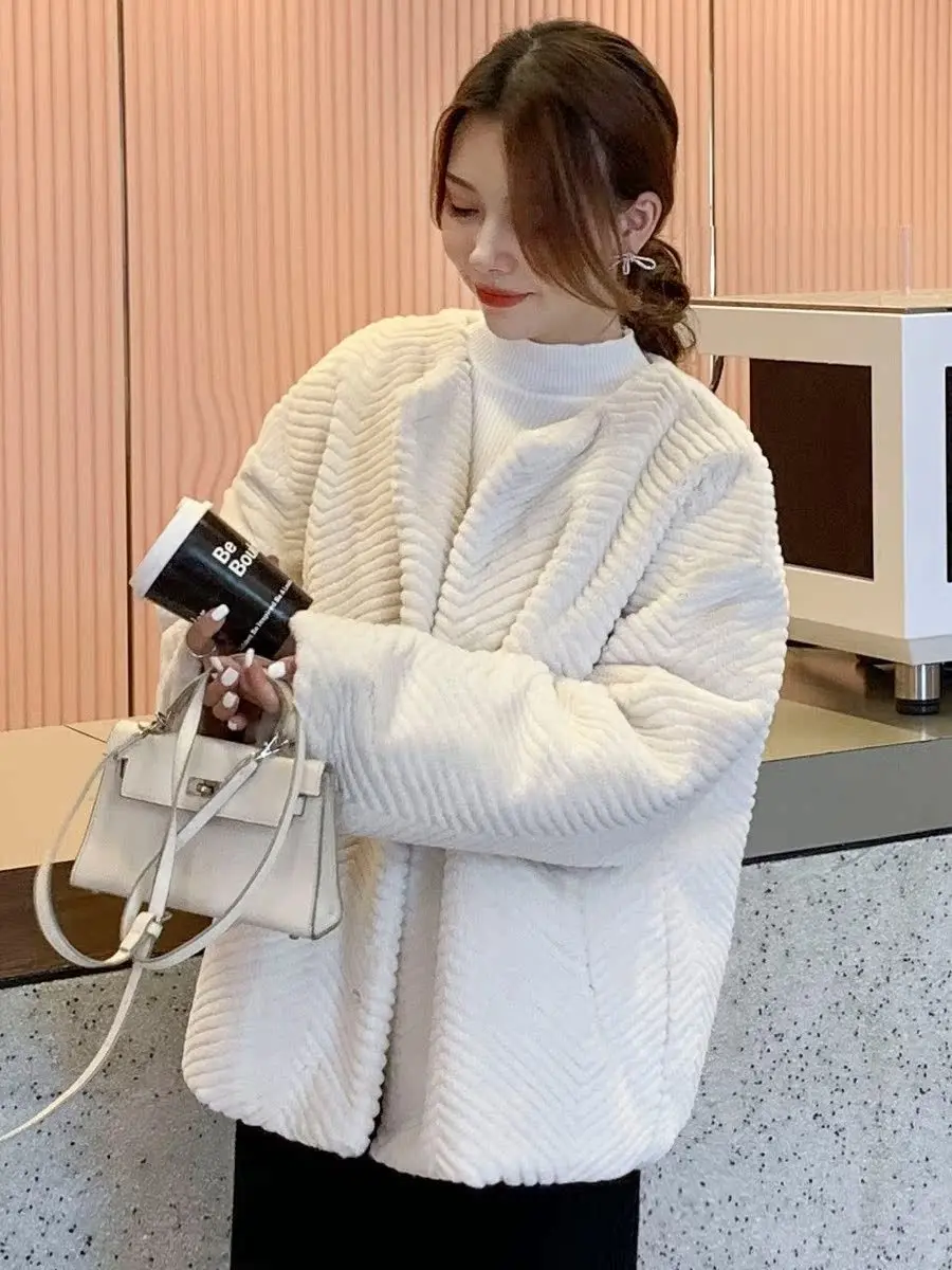 

Faux Fur Top Coats Womens Comfortable Long Bridal Lady Modigirl Shiny Lining Warm Printed Peluche Drawstring Sweet Patch-Detail